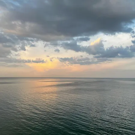 아파트 Sky44apt Delfinariu Faleza Nord *